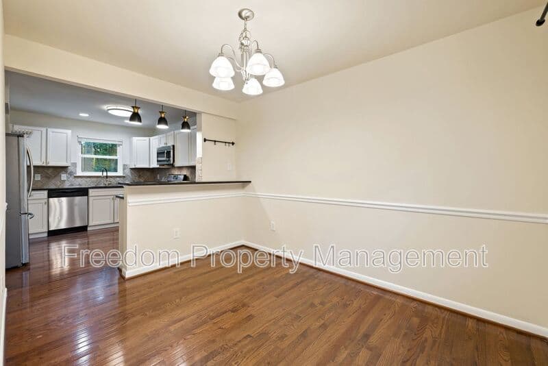 Woodbridge House: 5256 Sudberry Ln