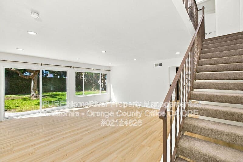 Irvine House: 4922 Rochelle Ave