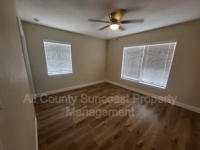 St.Petersburg House: 2444 14th Ave S