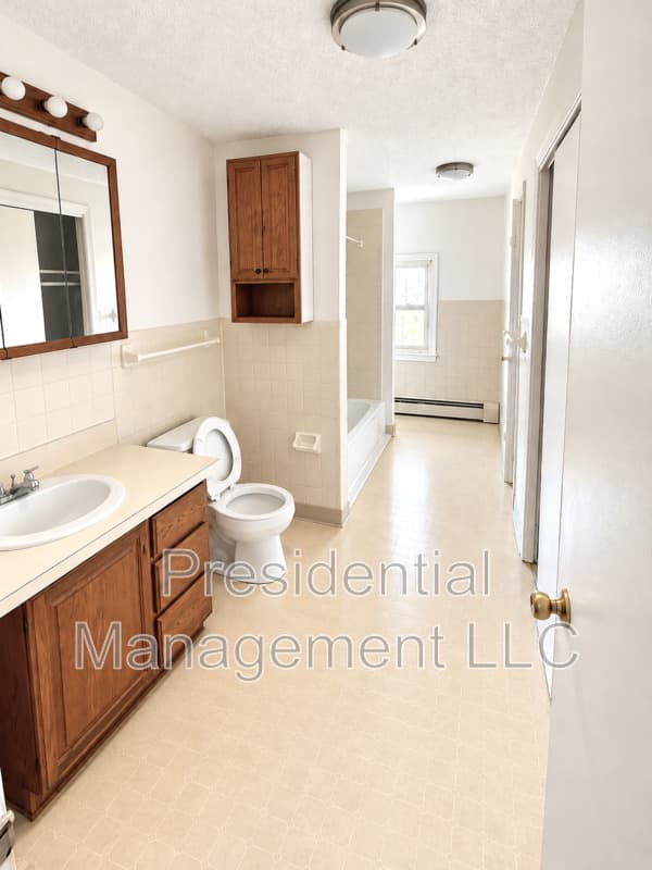 Waterbury Condo: 300 Hill St