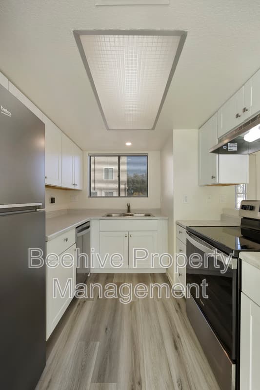 Phoenix House: 2732 E Culver St