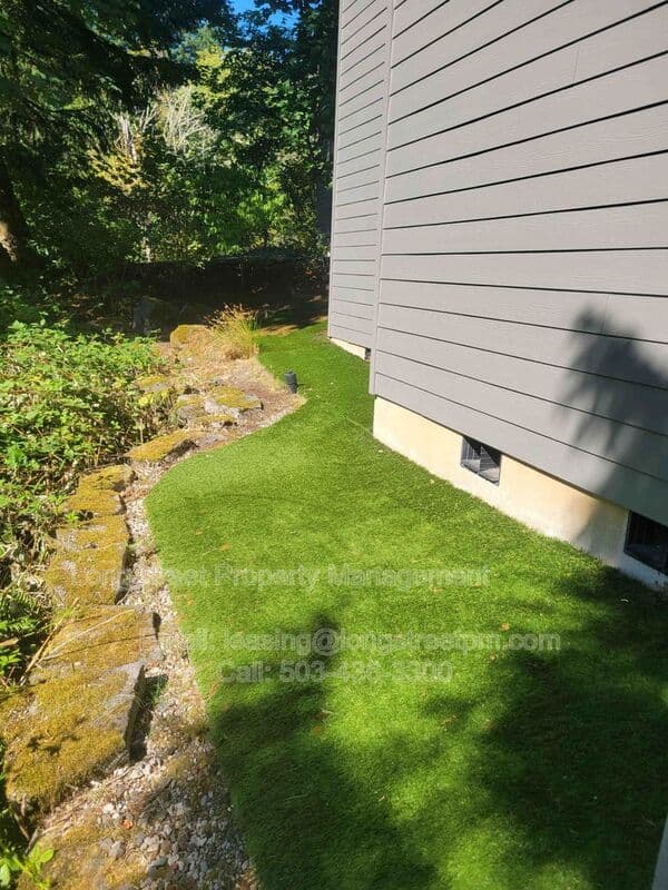Portland House: 9739 NW Henry Ct