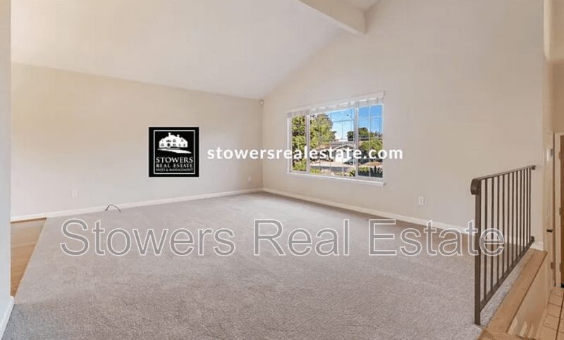 Livermore House: 5461 Arlene Way