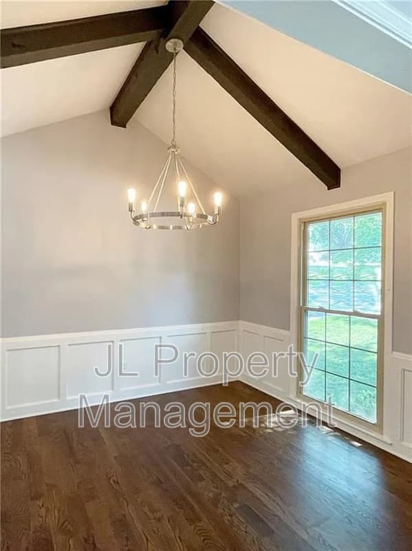 Overland Park House: 10020 Oakridge Drive