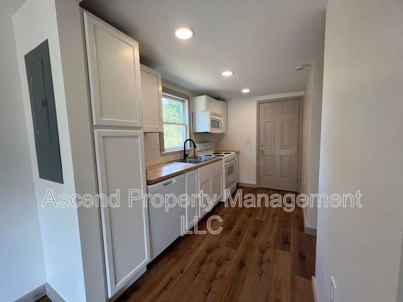 Ringgold House: 346 Julian Rd