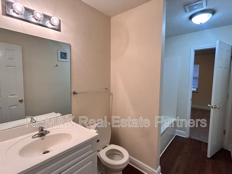Hattiesburg Condo: 121 Lexington Dr