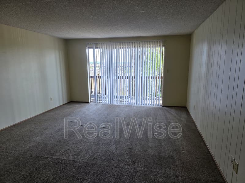 Vancouver Condo: 2022 E 6th St