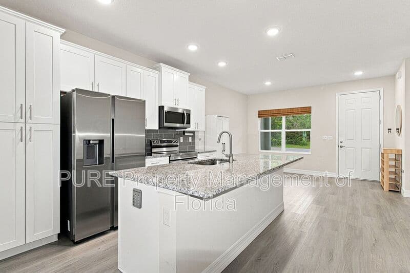 Ocala House: 13831 Sw 33rd Terr