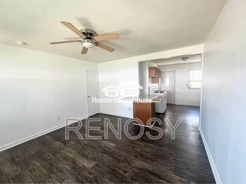 Newton House: 510 N 6th Ave E