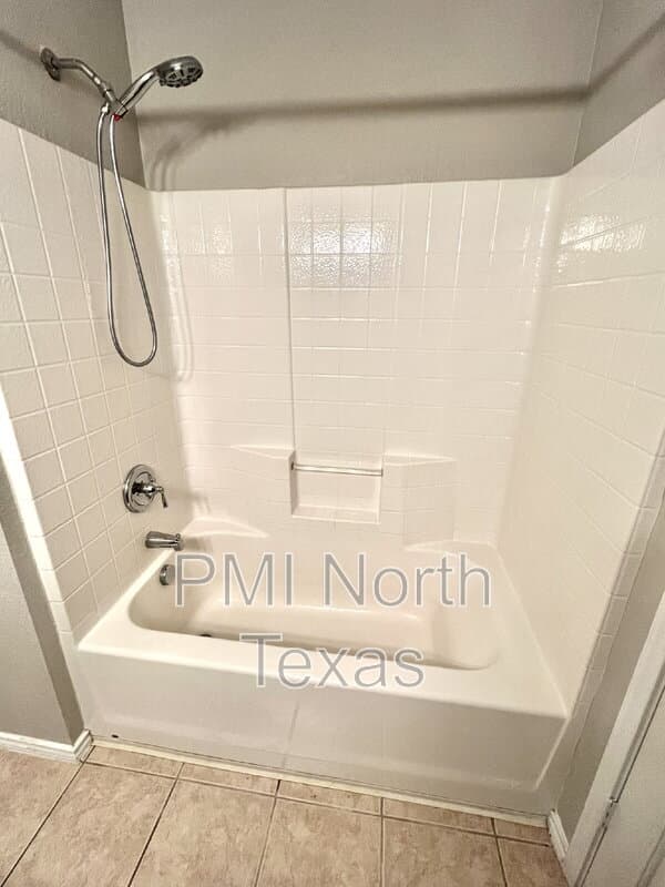 Little Elm House: 237 Flatwood Drive