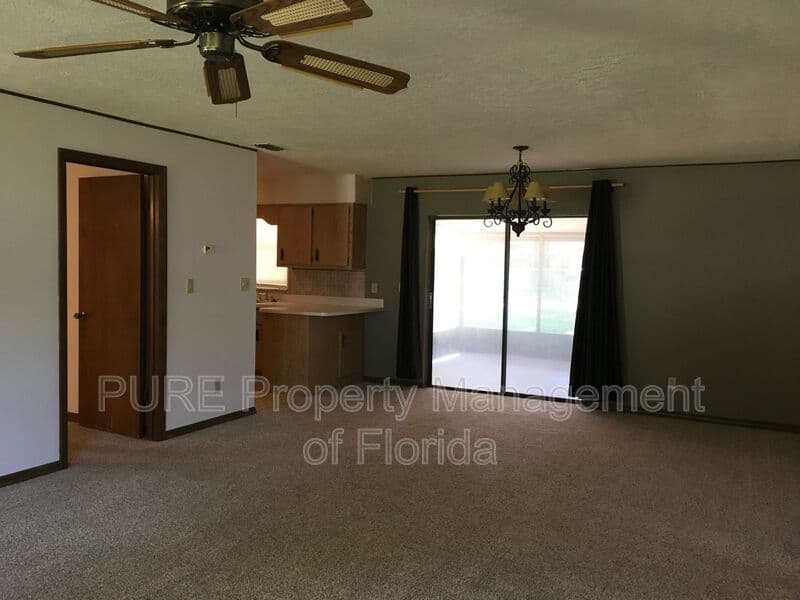 Ocala House: 3242 NE 32 Avenue