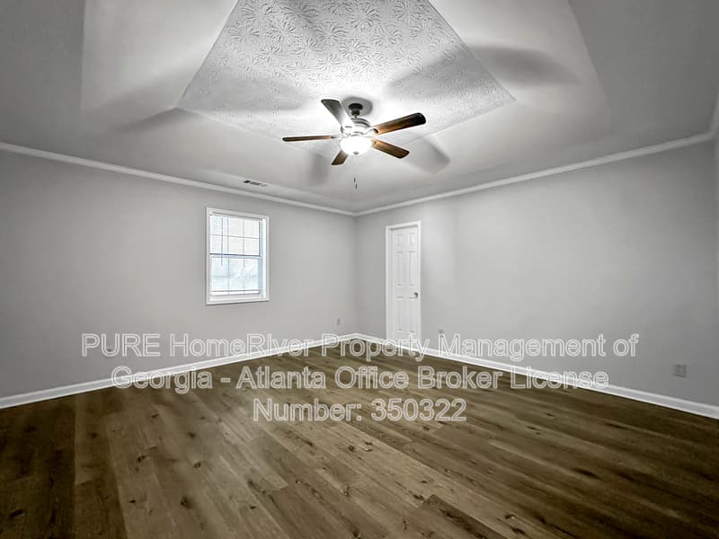 Fayetteville House: 140 Landing Dr