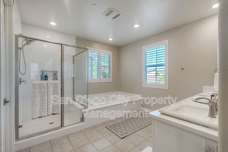 Carlsbad House: 1817 Artemisia Ct