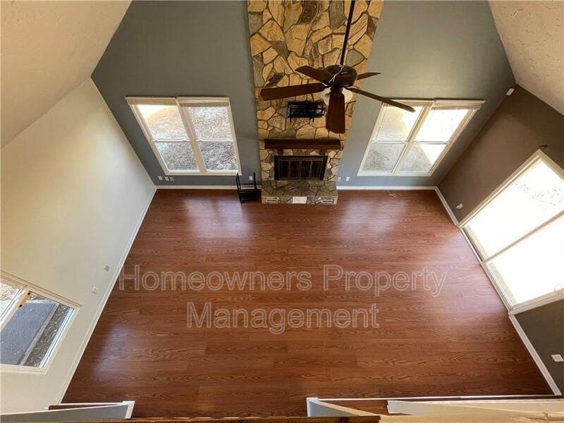 Fayetteville House: 6383 Hawfield Dr