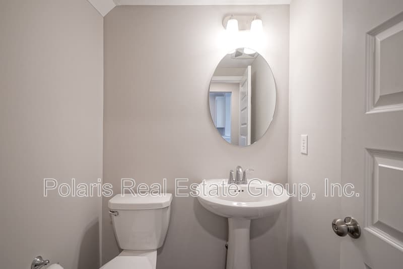 Fishers Condo: 8239 Bostic Dr