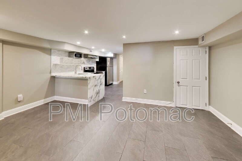 Washington Condo: 1952 Calvert Street Northwest