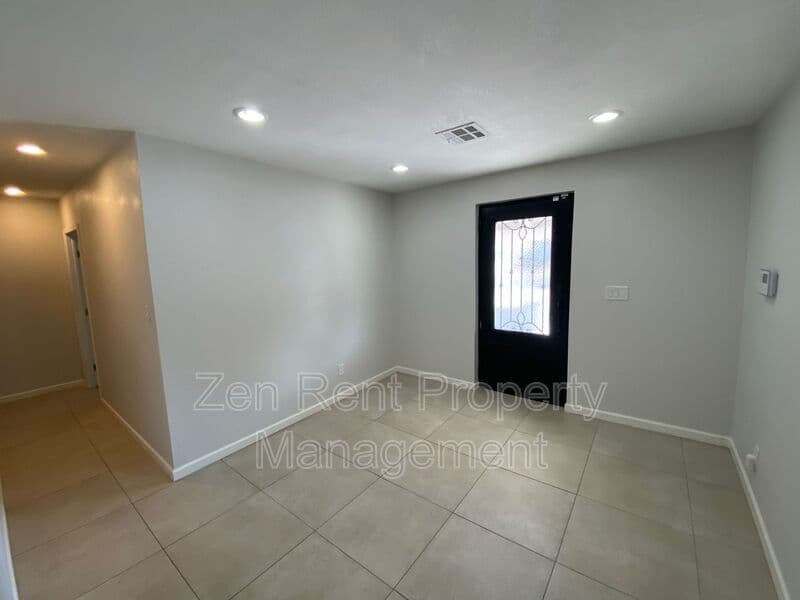 Phoenix House: 2032 W Medlock Drive
