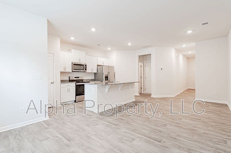 Greer Townhome: 316 Sea Isle Pl