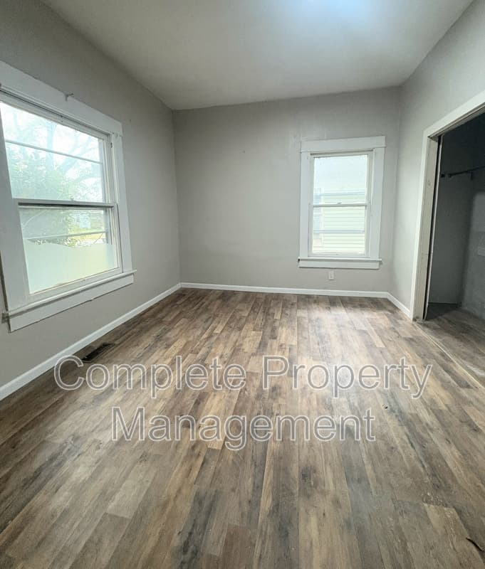 Birmingham House: 608 Fulton Avenue Southwest