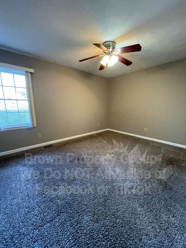Fayetteville House: 1536 Rossmore Dr
