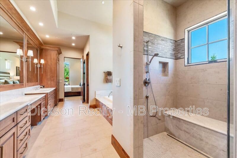 Reno House: 6645 De Chardin Lane