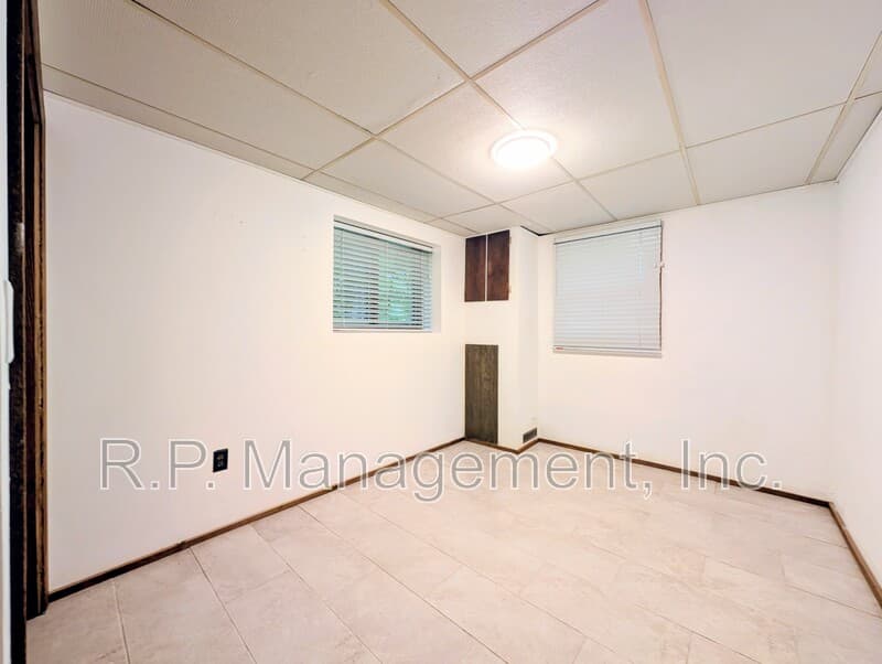 Scandia House: 15740 Pilar Rd N