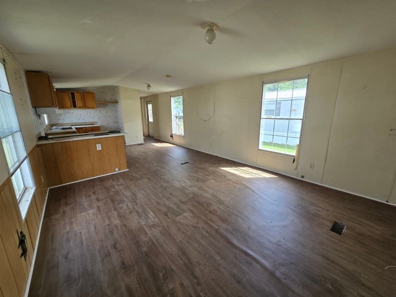 Fayetteville House: 2416 Cattail Cir