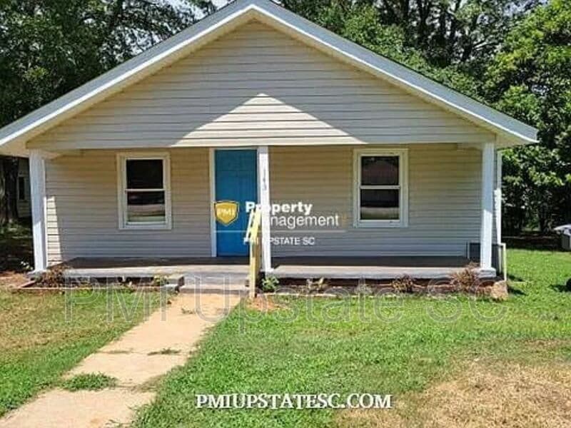 Wellford House: 143 Forrest St