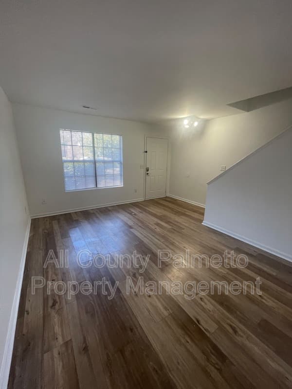 Charleston Townhome: 256 Fleming Rd