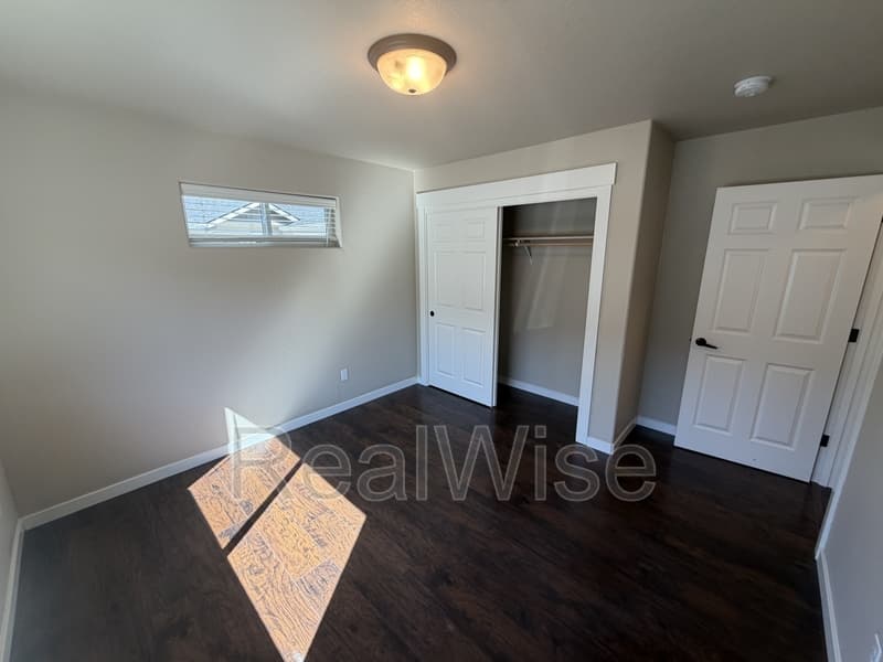 Grants Pass Condo: 124 SW Jenn Way