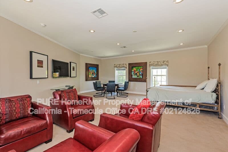 Murrieta House: 36475 Avenida La Cresta