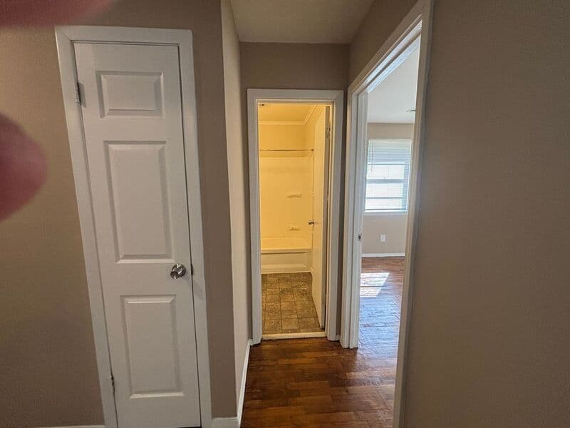 Memphis House: 2756 Windsor Pkwy