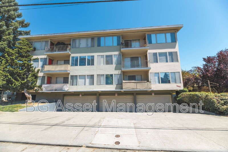 Oakland Condo: 3600 Dimond Avenue