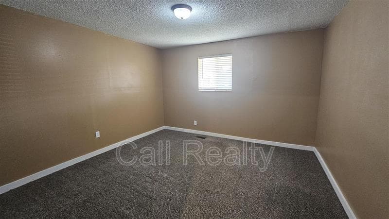 Spokane House: 2903 N Smith