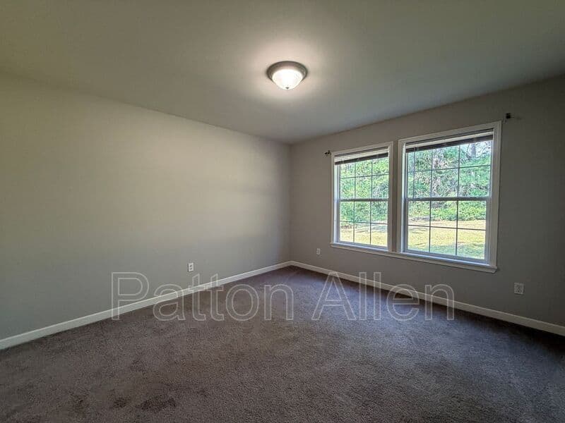 Weaverville House: 18 Meadowview Ter