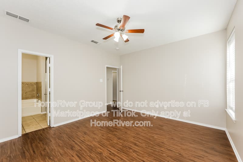Duncanville House: 542 Alameda Ave