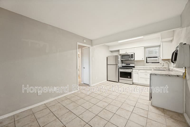 Denison Condo: 1001 West Elm Street - 204