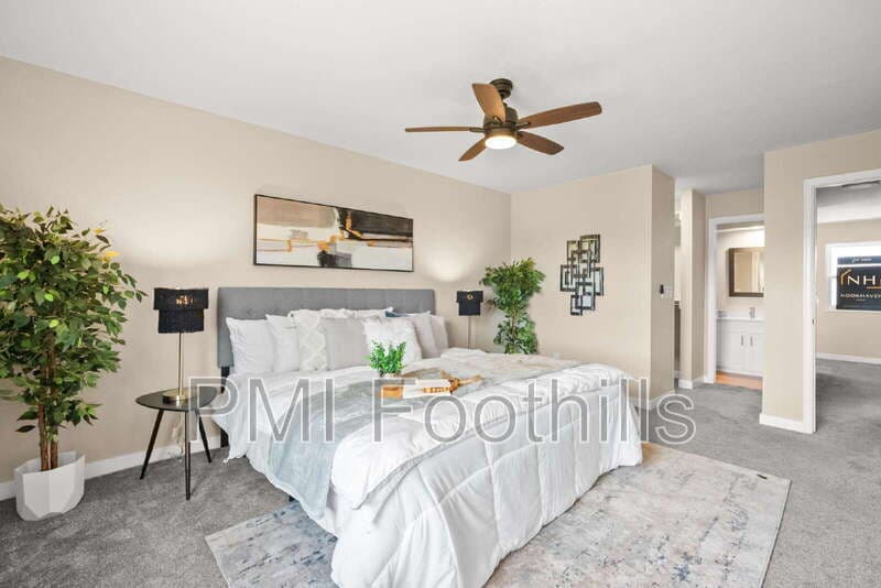 Golden Townhome: 206 South Holman Way