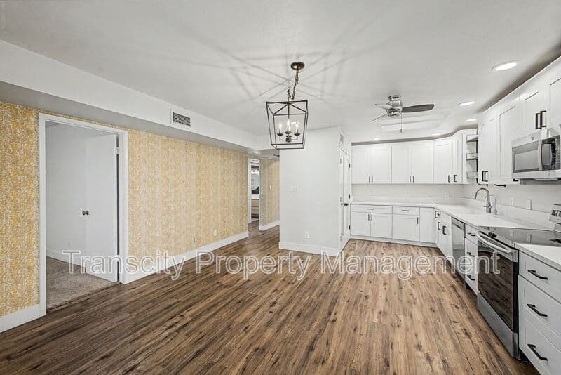 Mesa House: 511 N LeSueur