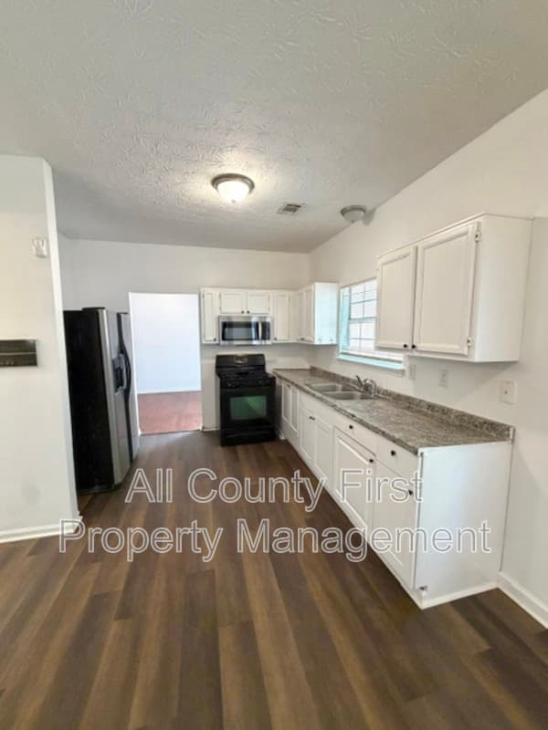 Stone Mountain House: 4932 Wedgewood Place