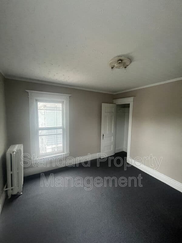 Rochester Condo: 293 Dartmouth St (Apt 2/Up)