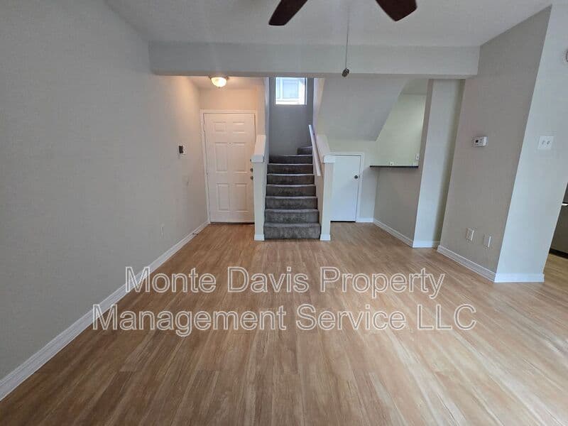 Austin Condo: 513 South Park Drive