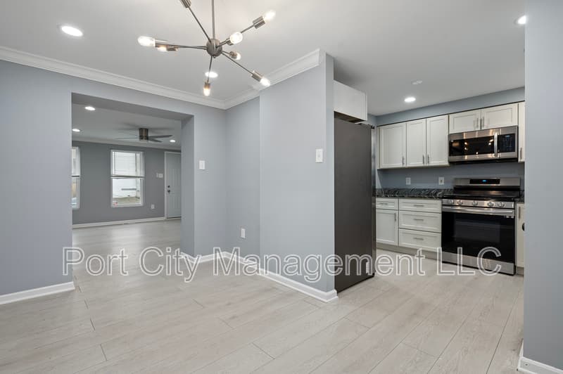 Baltimore Townhome: 1507 Retreat Street - 1