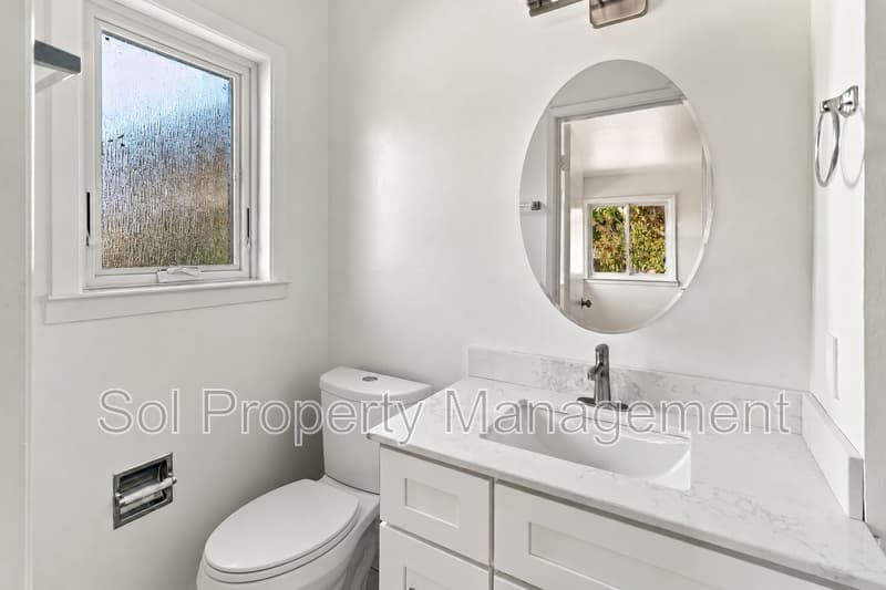San Rafael House: 600 Tarragon Drive