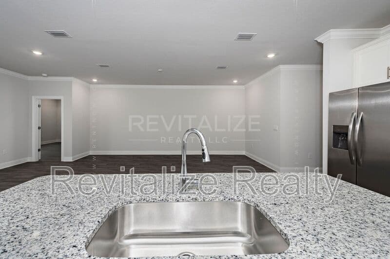 Foley House: 14578 Dayton Circle