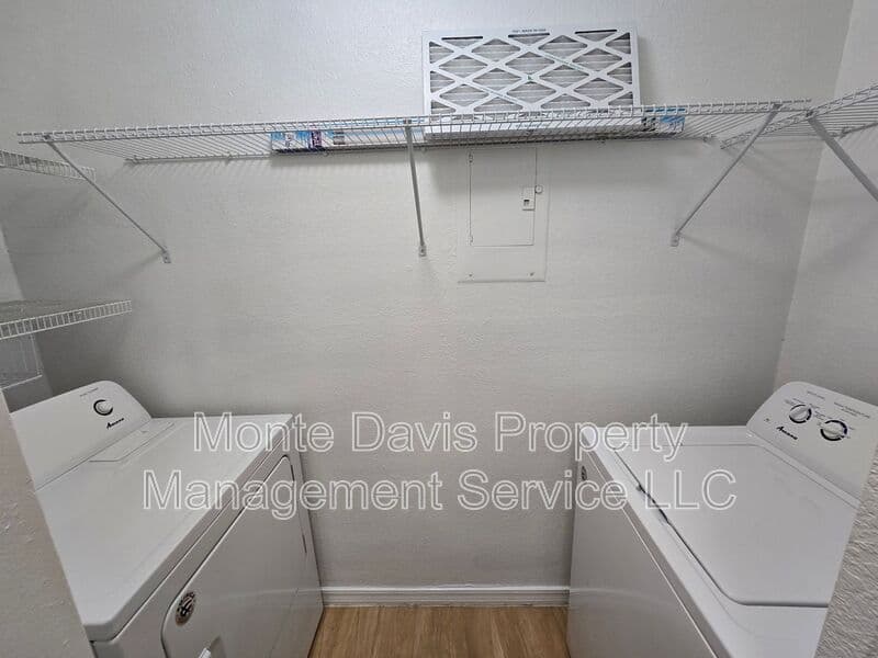 Austin Condo: 513 South Park Drive