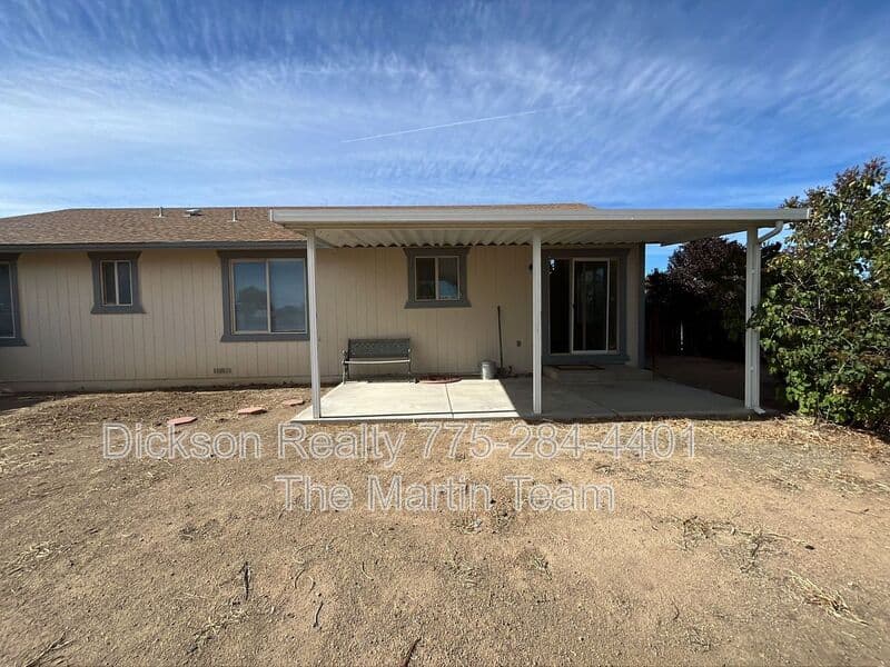 Sparks House: 970 Mercedes Drive