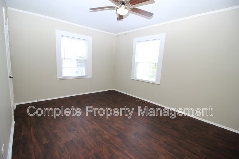 Birmingham Condo: 449 7th Street West - 1