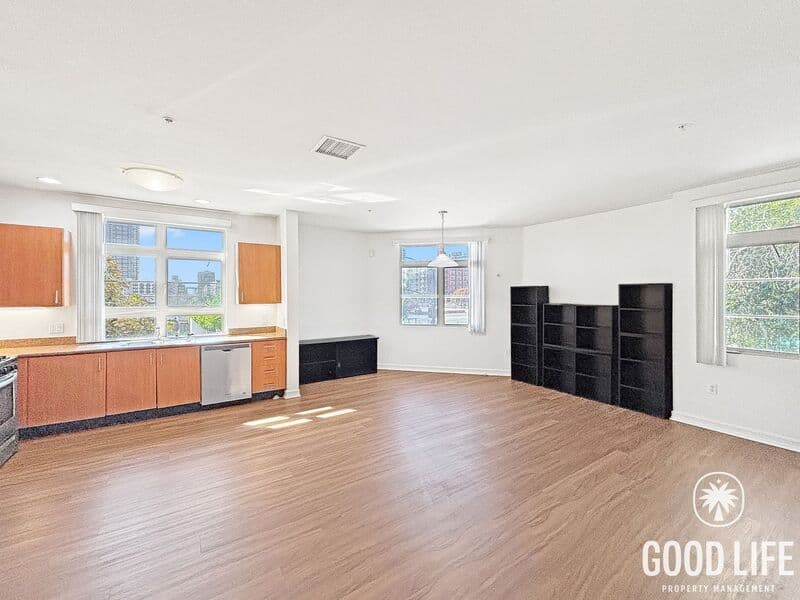 San Diego Condo: 1400 Broadway