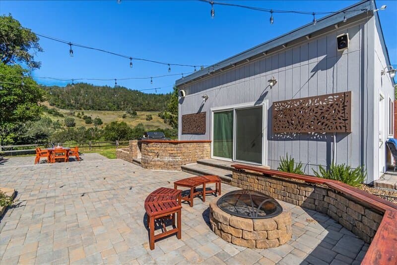 Cloverdale House: 47 Geysers Road